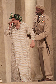 Passionstheater Oberammergau  Evez Abdulla (Nabucco), Abdallo (Joshua Stewart) (©Foto: Martin Schmitz)